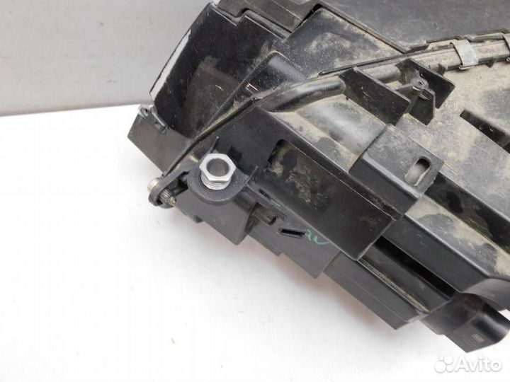 Фара правая Volkswagen Tiguan