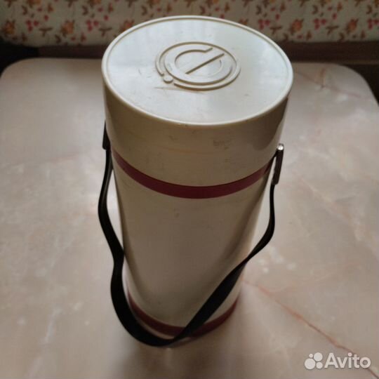 Термос с широким горлом