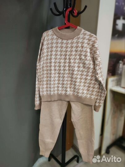 Костюм женский 44-46