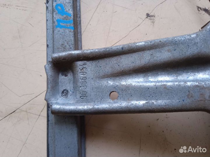 Стеклоподъёмник задний правый Opel Vectra A Опель