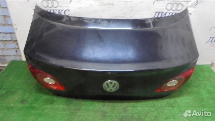 Фонарь задний внутренний левый VW Passat CC 2008