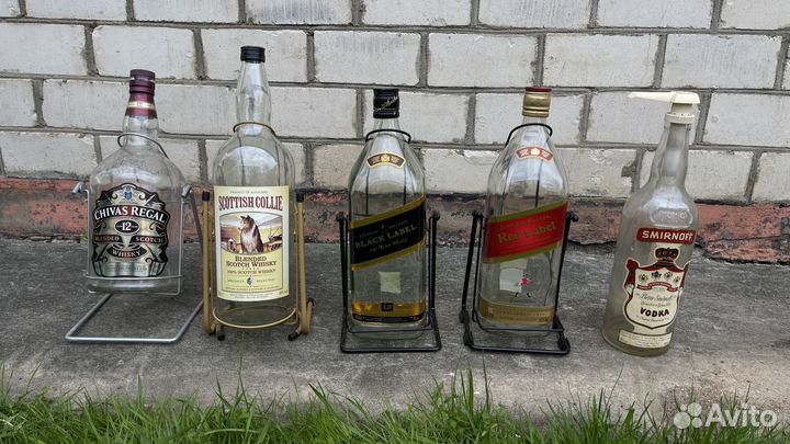 Бутылка на качелях