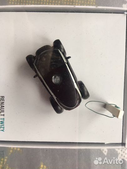 Моделька Renault Twizy