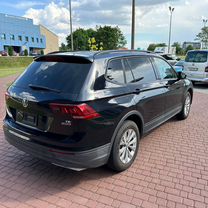 Volkswagen Tiguan 2.0 AMT, 2017, 77 000 км, с пробегом, цена 2 100 000 руб.