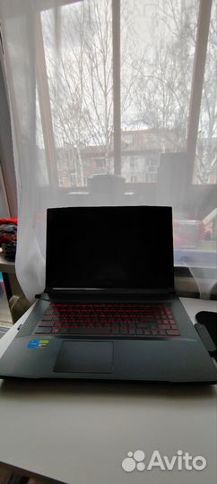 Msi katana gf76 12UC-421RU