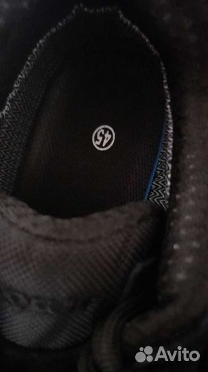 Кроссовки Lowa