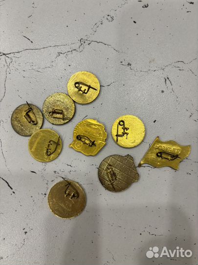 Китайские значки пакетом