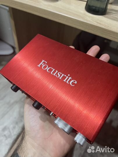 Focusrite scarlett 2i2