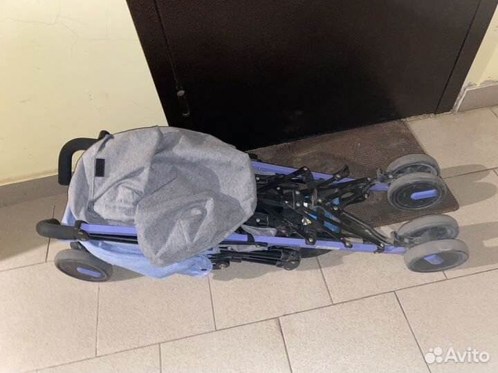 Коляска трость