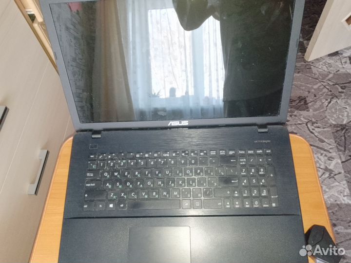 Ноутбук asus
