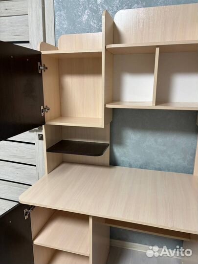 Письменный стол школьный