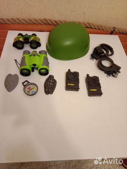 Игрушечное оружие, военная техника, бинокли и т.д