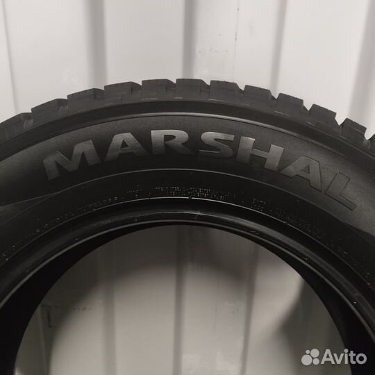 Marshal WinterCraft Ice WI31 235/65 R17 108T