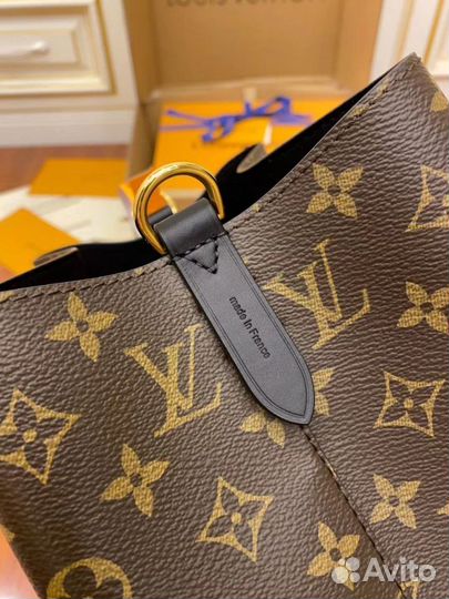 Сумка Louis Vuitton Neonoe