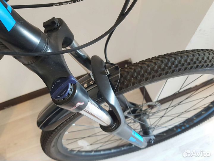 Гидравлика shimano, 29 колеса, алюминиевая рама