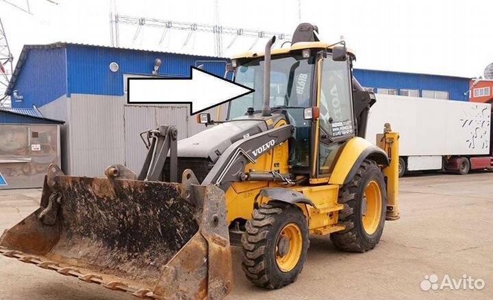 Стекло лобовое на погрузчик Volvo BL61 /BL71 2003