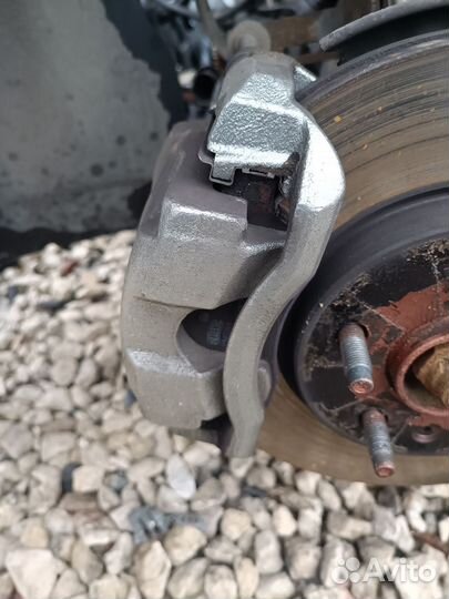 Суппорт передний Chevrolet Cruze