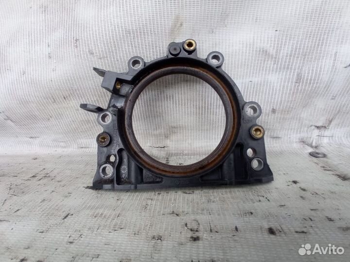 Крышка сальника колена 2.0 TDI BKP Passat B6