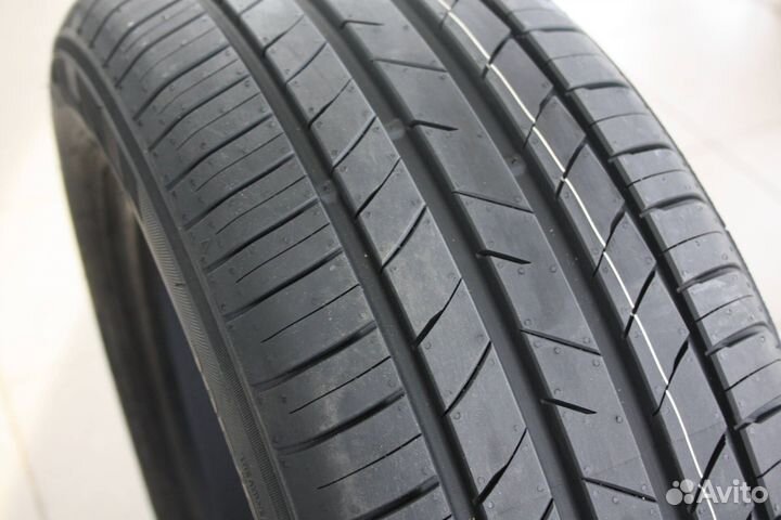Kumho Ecsta HS52 205/55 R16 91V