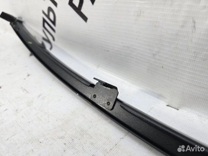 Направляющая стекла двери задняя левая Toyota