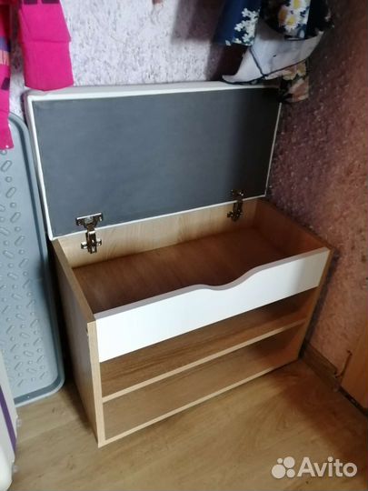 Тумбочка в прихожую