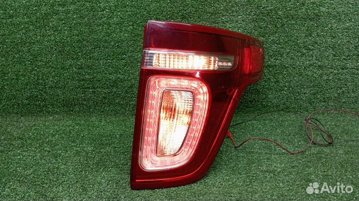 Задний фонарь Ford Explorer Правый