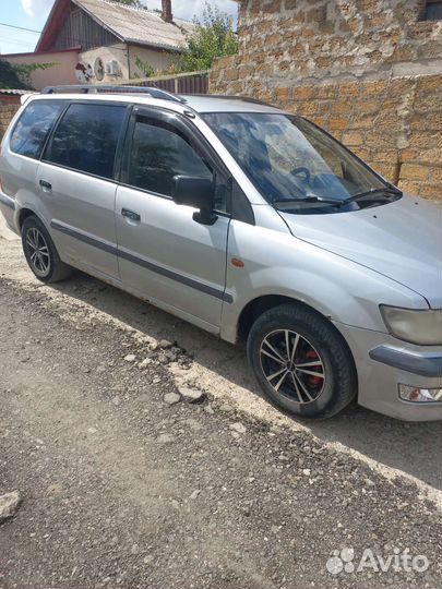 Mitsubishi Space Wagon 2.0 МТ, 2001, 450 247 км