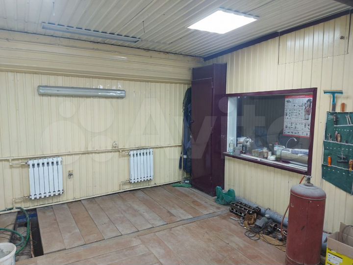 Гараж, > 30 м²