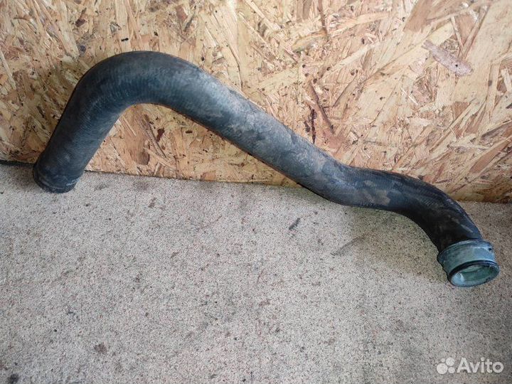 Патрубок системы охлаждения Volkswagen Crafter 2E