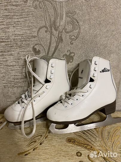 Коньки фигурные