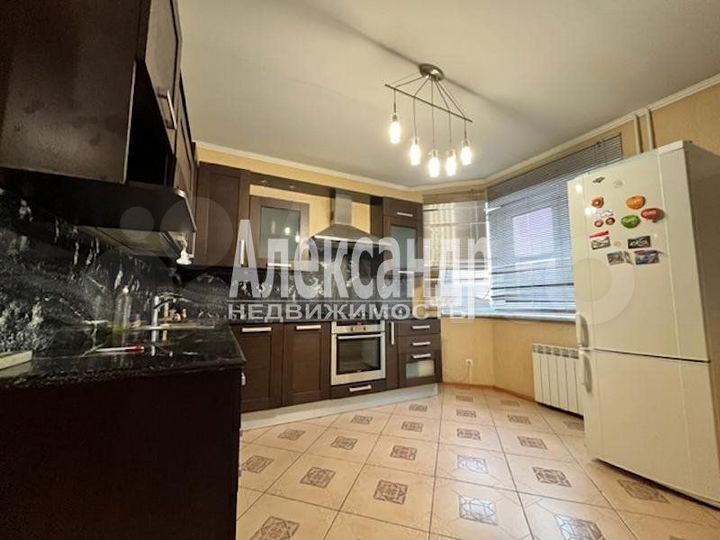 2-к. квартира, 88 м², 3/3 эт.