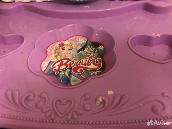 Туалетный столик для девочки