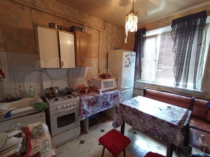 2-к. квартира, 49 м², 1/9 эт.