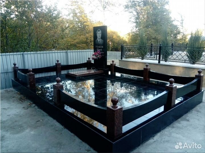 Памятники, памятники из гранита