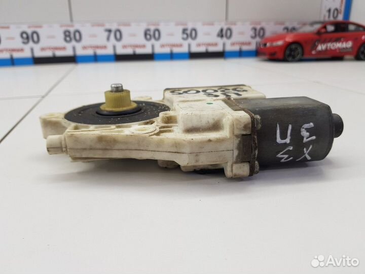 Моторчик стеклоподъемника задний правый (BMW X3)