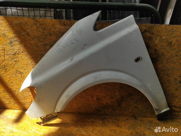 Крыло для левое Mercedes Vito W639 2.2 OM646 2005