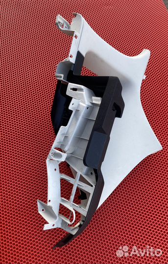 Обшивка задней правой стойки Citroen c4