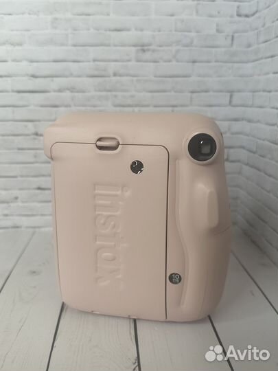 Фотоаппарат instax mini 11 pink