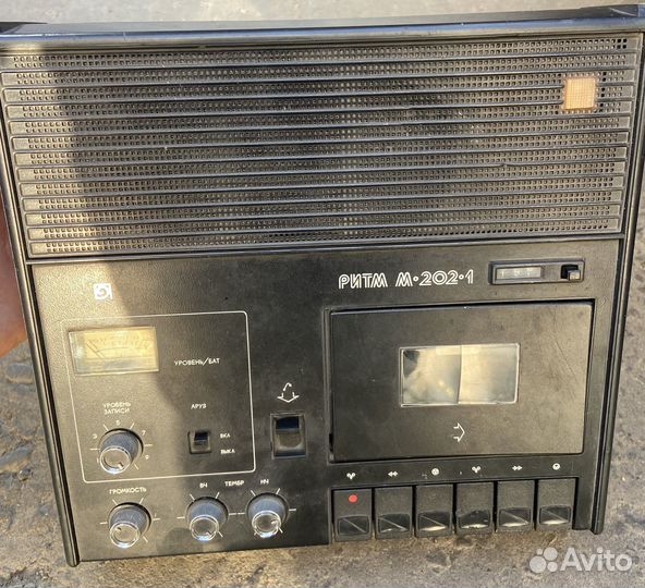 Радиоприемник магнитофон Ритм м-202-1