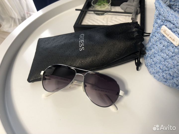 Очки Guess