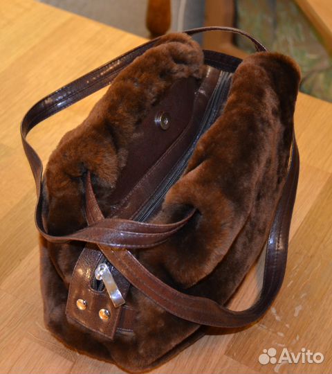 Сумка женская натуральный мутон коричнего цвета