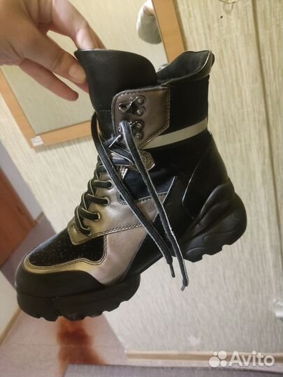 Ботинки женские