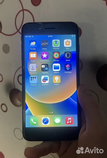 iPhone 8 Plus, 64 ГБ