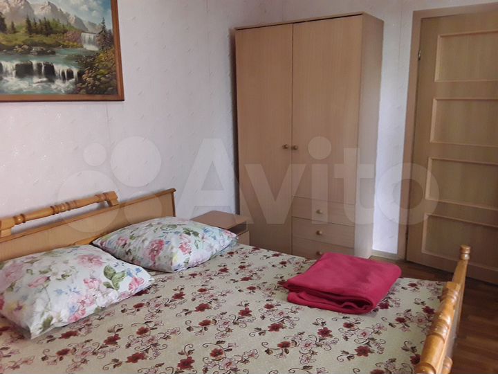 2-к. квартира, 48 м², 1/3 эт.