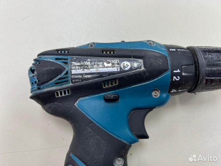 Шуруповерт Makita DF330D