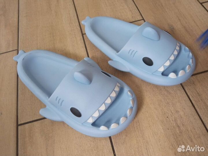 Шлепанцы новые