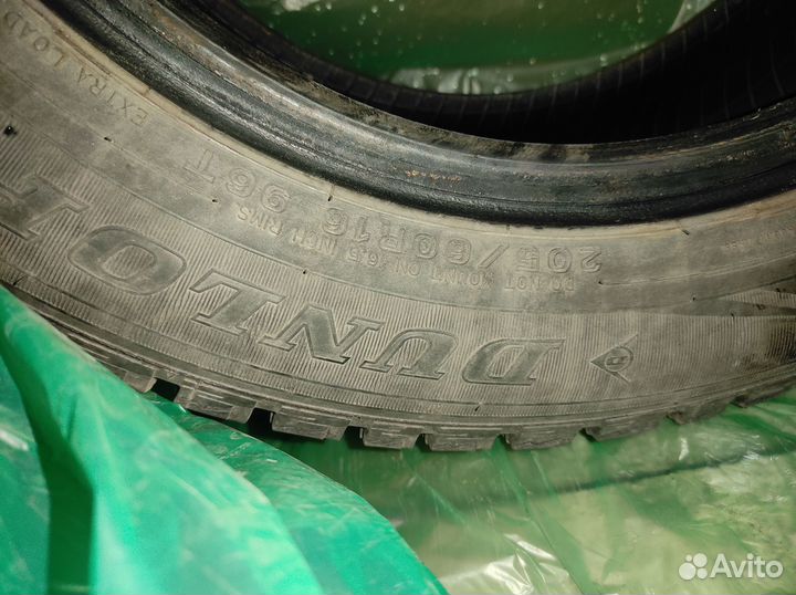 Dunlop SP Winter Ice 01 205/60 R16 96T