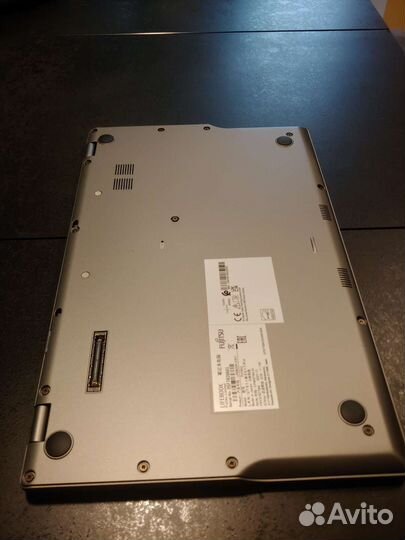 Ноутбук Fujitsu Siemens Lifebook U7511