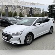Hyundai Elantra 1.6 AT, 2019, 58 306 км, с пробегом, цена 1 559 000 руб.