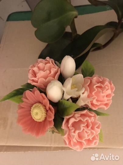 Подарочный набор - букет цветов в кашпо с котятами